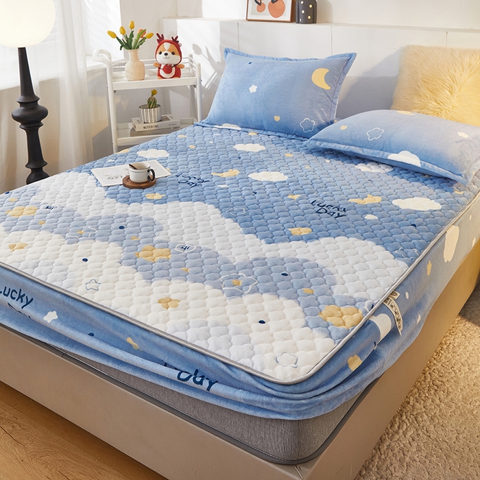 91家纺网 家纺一手货源 找家纺 米柳家纺 2023直播爆款牛奶绒夹棉床笠 云海