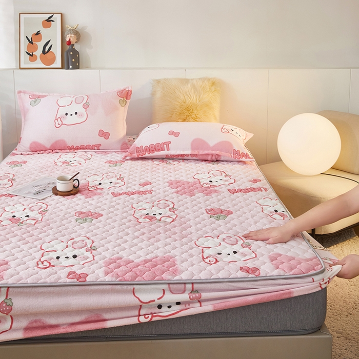 91家纺网 家纺一手货源 找家纺 米柳家纺 2023直播爆款牛奶绒夹棉床笠 可爱兔