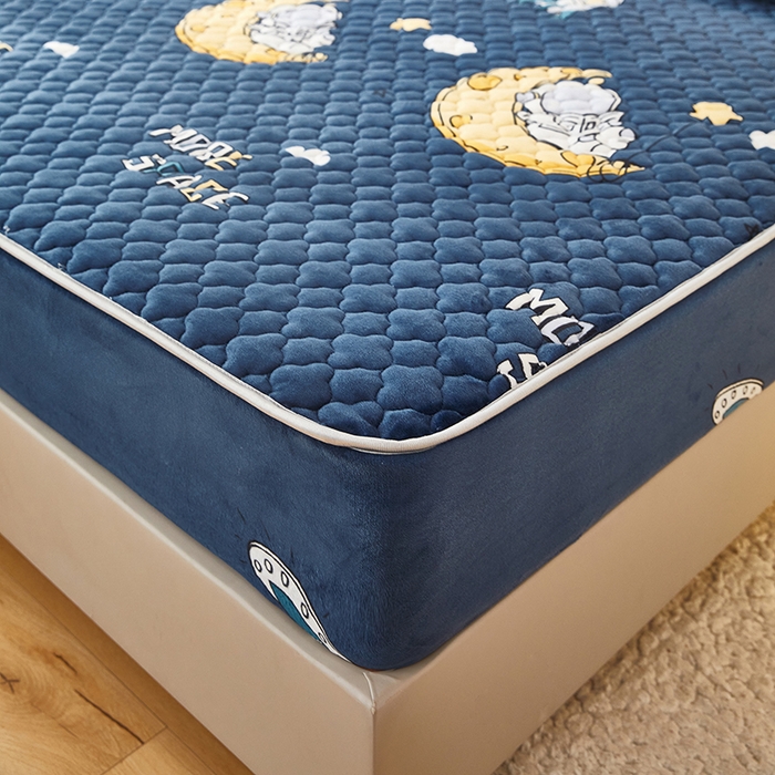 91家纺网 家纺一手货源 找家纺 米柳家纺 2023直播爆款牛奶绒夹棉床笠 宇航员