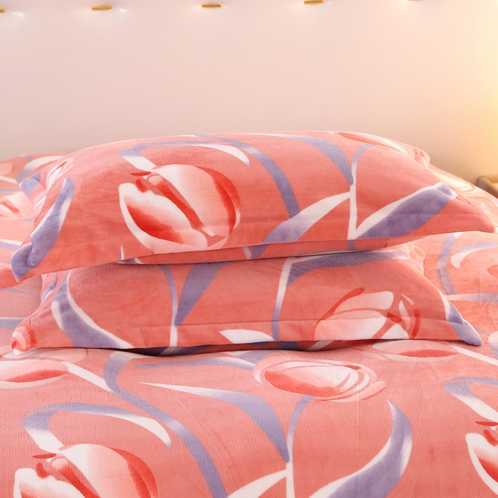 91家纺网 家纺一手货源 找家纺 爱洛 2023新款高克重印花牛奶绒四件套金貂绒四件套 郁金香