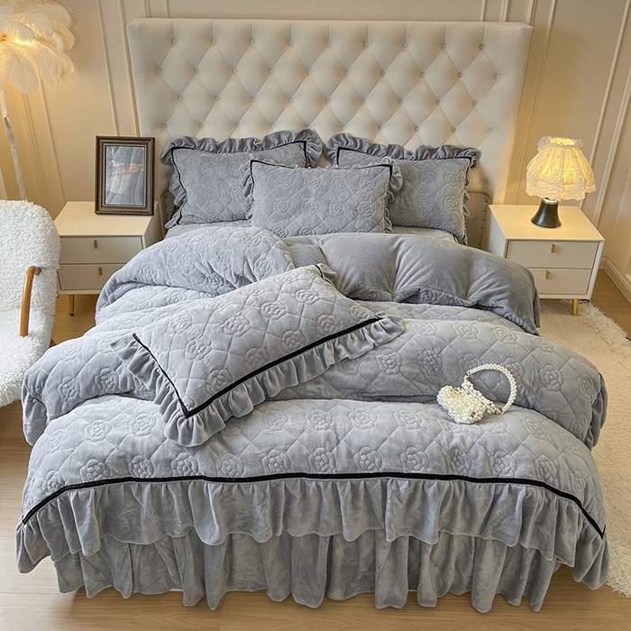 91家纺网 家纺一手货源 找家纺 麒豆豆 新款高克重加厚保暖牛奶绒法式大花边四件套-眷恋 眷恋-高级灰