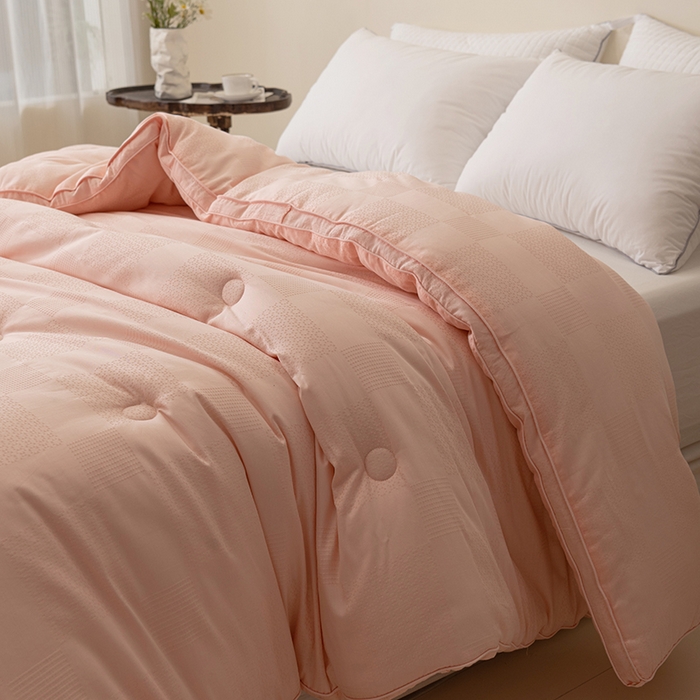 91家纺网 家纺一手货源 找家纺 伊被源 2023秋冬新款60全棉提花仪征棉 被子被芯 玉色