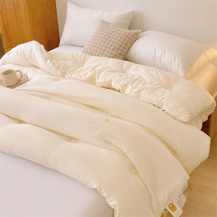 91家纺网 家纺一手货源 找家纺 伊被源 2023秋冬新款A类黄金蚕蛹蛋白被 被子被芯---华夫格点点 白色