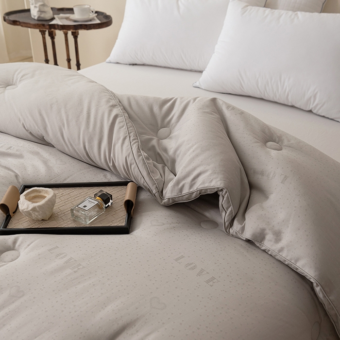 91家纺网 家纺一手货源 找家纺 （总）伊被源 2023秋冬新款80支全棉提花仪征棉 被子被芯