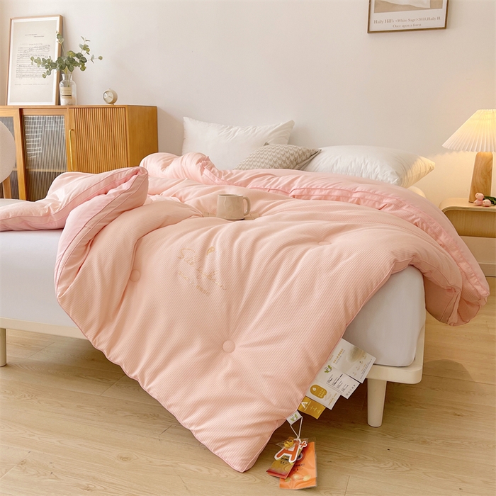 91家纺网 家纺一手货源 找家纺 伊被源 2023秋冬新款A类黄金蚕蛹蛋白被 被子被芯---华夫格点点 玉色