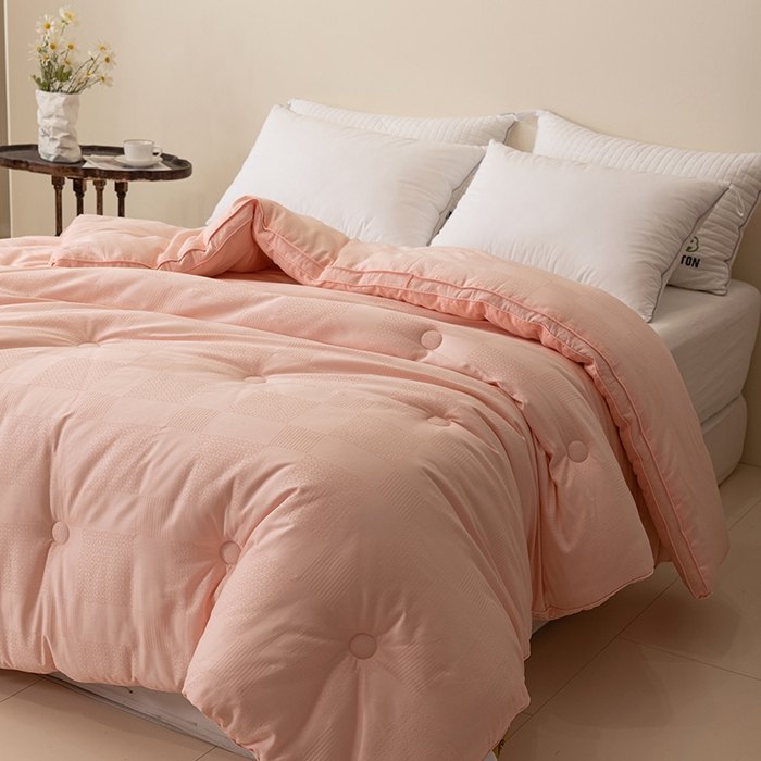 91家纺网 家纺一手货源 找家纺 伊被源 2023秋冬新款60全棉提花仪征棉 被子被芯 玉色