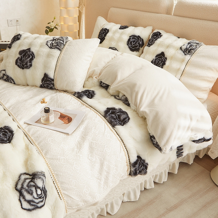 91家纺网 家纺一手货源 找家纺 （总）罗艺轩 2024新款兔毛绒牛奶绒花边四件套 香奈盛典