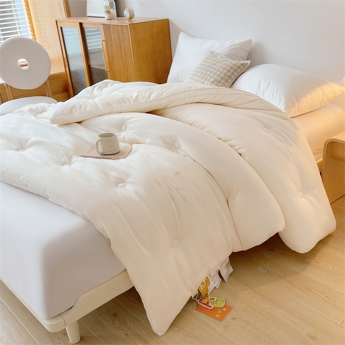 91家纺网 家纺一手货源 找家纺 伊被源 2023秋冬新款A类黄金蚕蛹蛋白被 被子被芯---华夫格点点 白色