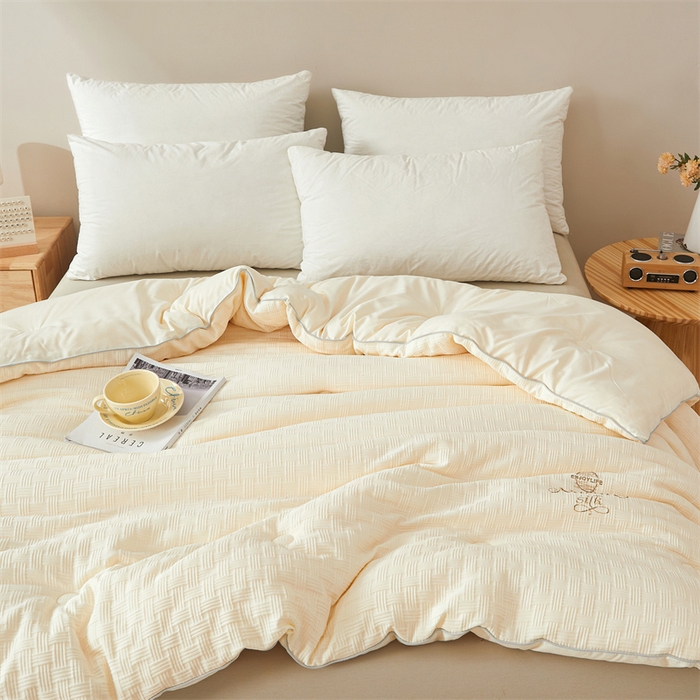 91家纺网 家纺一手货源 找家纺 伊被源 2023秋冬新款A类黄金蚕蛹蛋白被 被子被芯---华夫格针织 白色