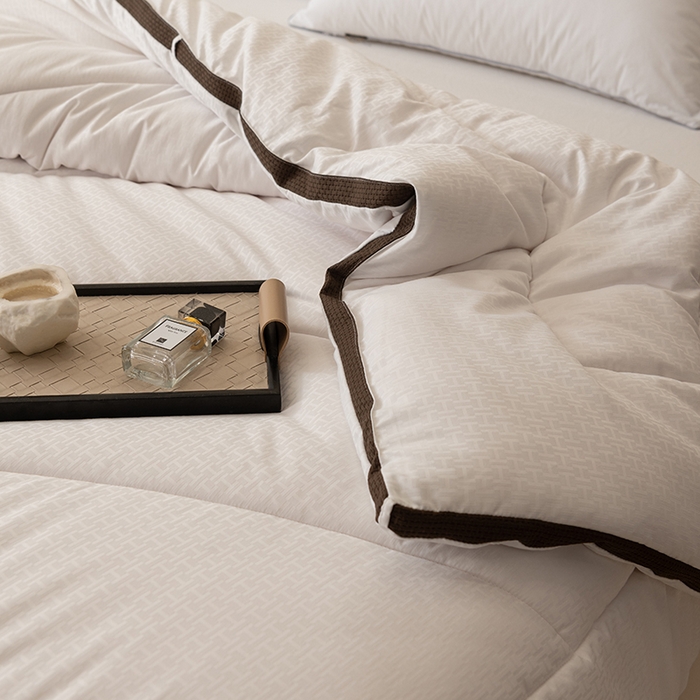 91家纺网 家纺一手货源 找家纺 （总）伊被源 2023年新款A类提花c90自热碳纤维纳米被