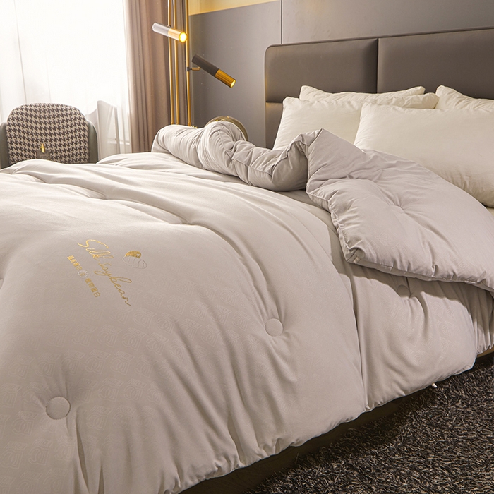 91家纺网 家纺一手货源 找家纺 2023秋冬新款A类压花蚕蛹蛋白被 被子被芯 灰色