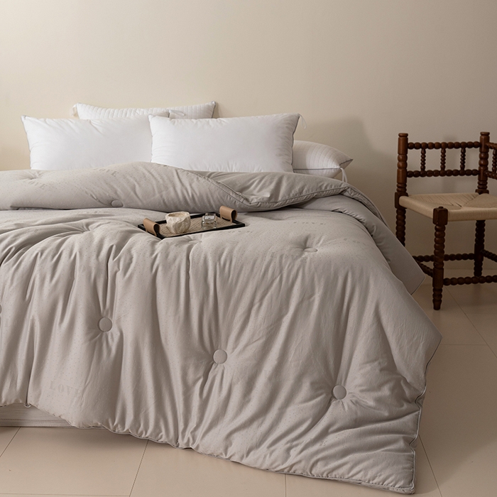 91家纺网 家纺一手货源 找家纺 伊被源 2023秋冬新款80支全棉提花仪征棉 被子被芯 灰色