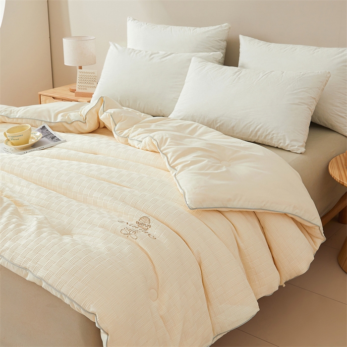 91家纺网 家纺一手货源 找家纺 伊被源 2023秋冬新款A类黄金蚕蛹蛋白被 被子被芯---华夫格针织 白色