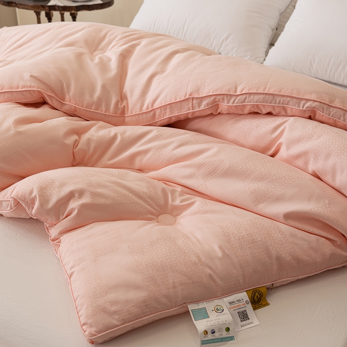 91家纺网 家纺一手货源 找家纺 伊被源 2023秋冬新款60全棉提花仪征棉 被子被芯 玉色