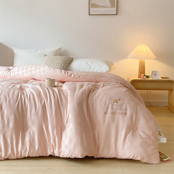 91家纺网 家纺一手货源 找家纺 伊被源 2023秋冬新款A类母婴级有机抗菌大豆蛋白被 被子被芯---华夫格魔方 玉色