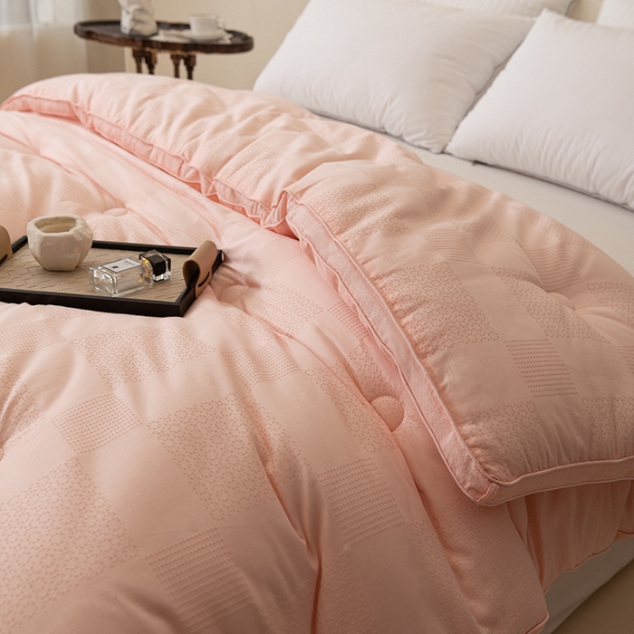 91家纺网 家纺一手货源 找家纺 伊被源 2023秋冬新款60全棉提花仪征棉 被子被芯 玉色