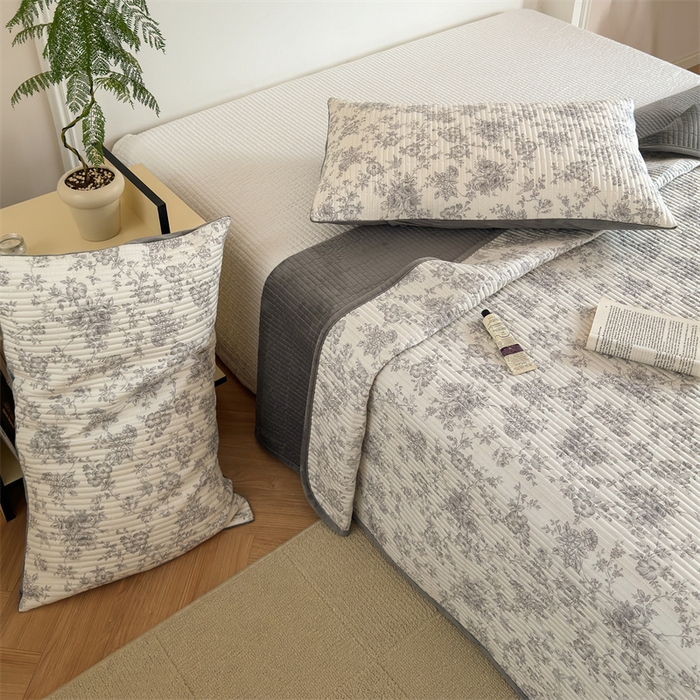 91家纺网 家纺一手货源 找家纺 星期八 2023新款棉加绒床盖三件套 白山茶