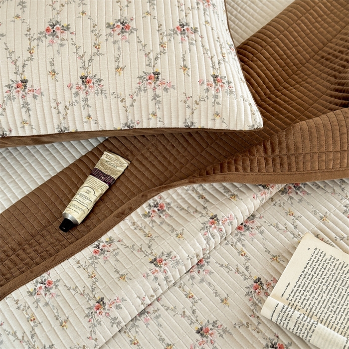 91家纺网 家纺一手货源 找家纺 星期八 2023新款棉加绒床盖三件套 秘密花园