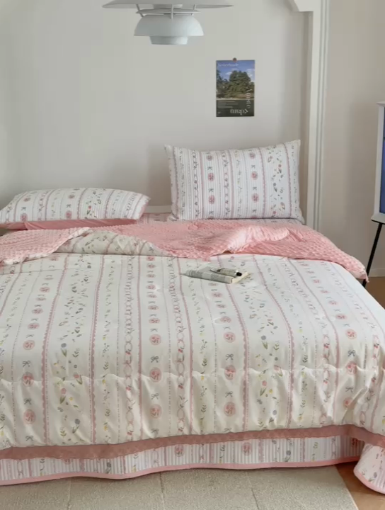 91家纺网 家纺一手货源 找家纺 星期八 2023新款全棉花边豆豆被 仙草