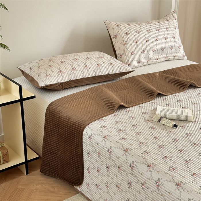 91家纺网 家纺一手货源 找家纺 星期八 2023新款棉加绒床盖三件套 秘密花园