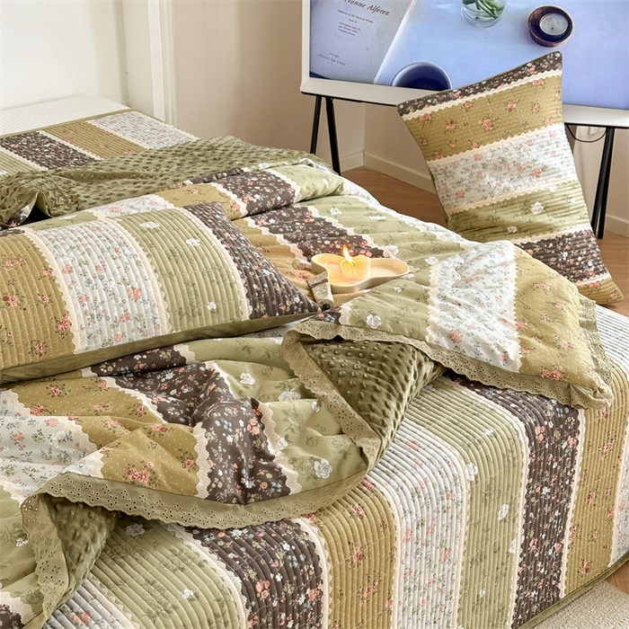 91家纺网 家纺一手货源 找家纺 星期八 2023新款全棉花边豆豆被 玫瑰花园