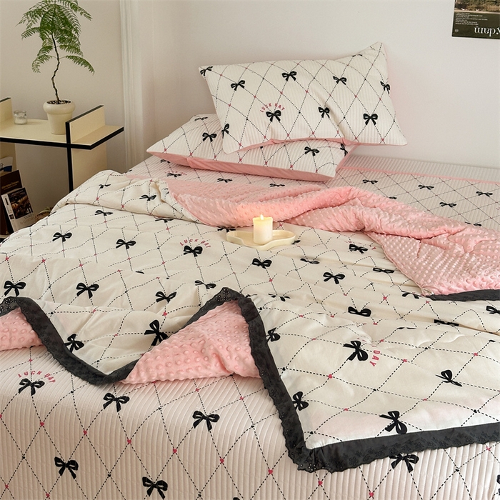 91家纺网 家纺一手货源 找家纺 星期八 2023新款全棉花边豆豆被 蝴蝶结