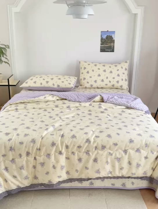 91家纺网 家纺一手货源 找家纺 星期八 2023新款全棉花边豆豆被 紫藤