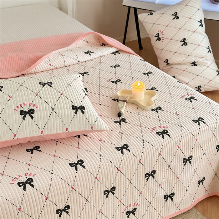 91家纺网 家纺一手货源 找家纺 星期八 2023新款棉加绒床盖三件套 蝴蝶结