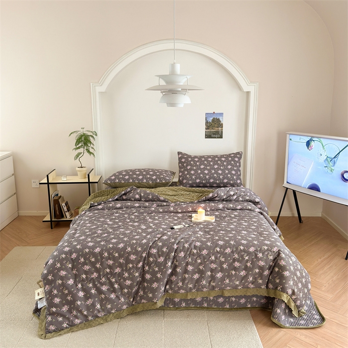 91家纺网 家纺一手货源 找家纺 星期八 2023新款全棉花边豆豆被 紫苏