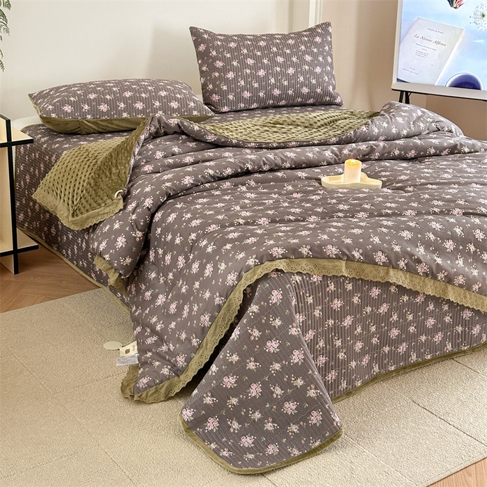 91家纺网 家纺一手货源 找家纺 星期八 2023新款全棉花边豆豆被 紫苏