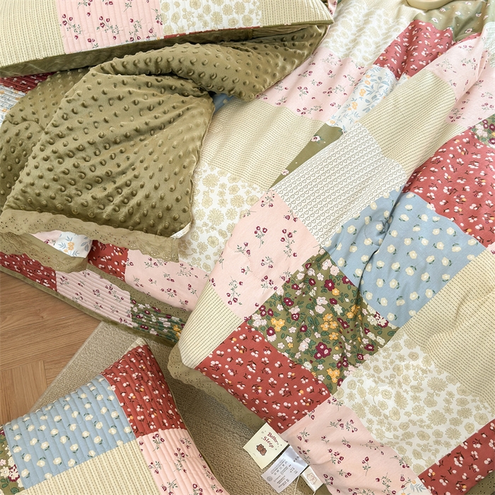 91家纺网 家纺一手货源 找家纺 星期八 2023新款全棉花边豆豆被 百福