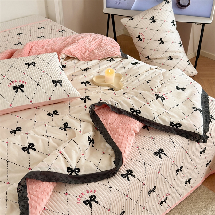 91家纺网 家纺一手货源 找家纺 星期八 2023新款全棉花边豆豆被 蝴蝶结