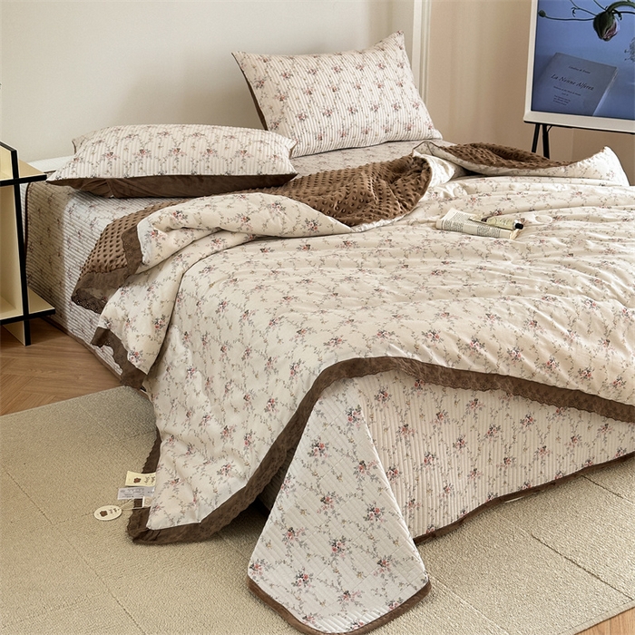 91家纺网 家纺一手货源 找家纺 星期八 2023新款全棉花边豆豆被 秘密花园