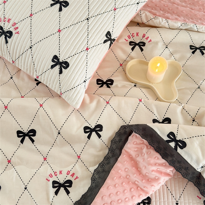 91家纺网 家纺一手货源 找家纺 星期八 2023新款全棉花边豆豆被 蝴蝶结
