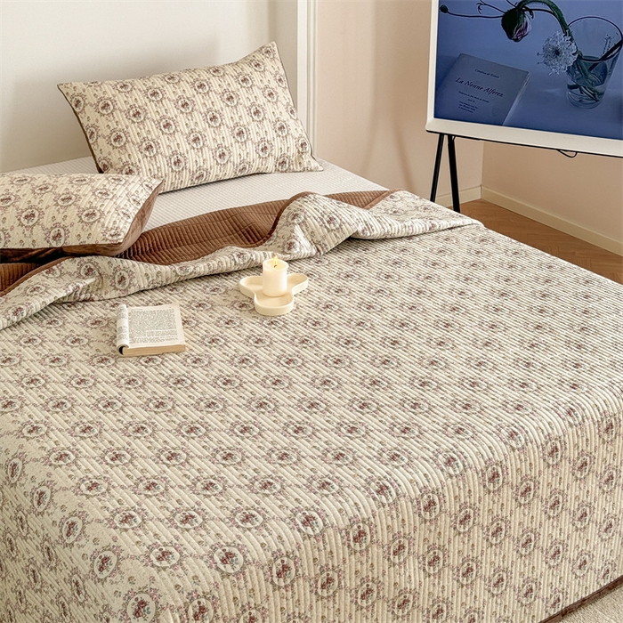 91家纺网 家纺一手货源 找家纺 星期八 2023新款棉加绒床盖三件套 丁香