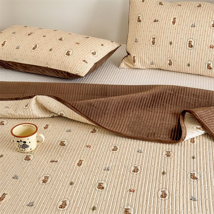 91家纺网 家纺一手货源 找家纺 星期八 2023新款棉加绒床盖三件套 熊兔乐园