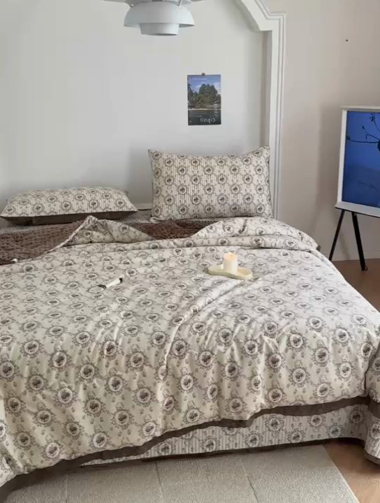 91家纺网 家纺一手货源 找家纺 星期八 2023新款全棉花边豆豆被 丁香