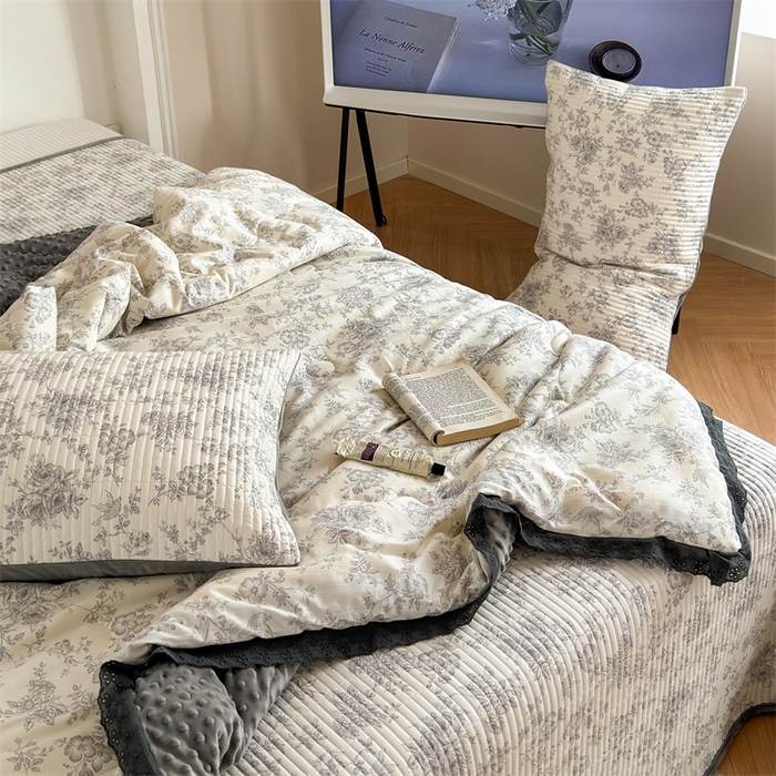 91家纺网 家纺一手货源 找家纺 （总）星期八 2023新款全棉花边豆豆被