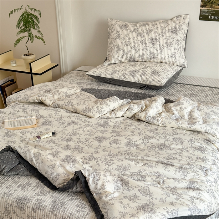 91家纺网 家纺一手货源 找家纺 （总）星期八 2023新款全棉花边豆豆被