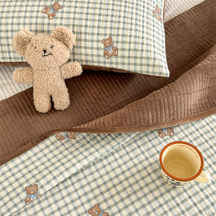 91家纺网 家纺一手货源 找家纺 星期八 2023新款棉加绒床盖三件套 格子熊