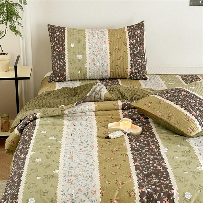 91家纺网 家纺一手货源 找家纺 星期八 2023新款全棉花边豆豆被 玫瑰花园