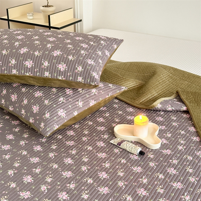 91家纺网 家纺一手货源 找家纺 星期八 2023新款棉加绒床盖三件套 紫苏