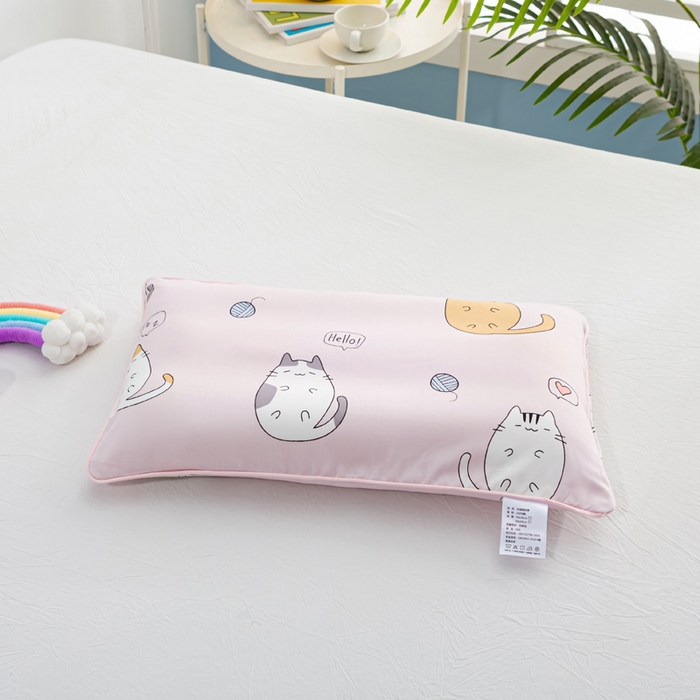 91家纺网 家纺一手货源 找家纺 萌番宝 2023新款全棉儿童60支枕芯枕套午睡枕A类双面枕 猫肚粉