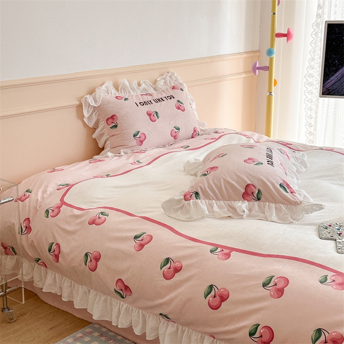 91家纺网 家纺一手货源 找家纺 （总）昔可家纺 2023新款花边绣花牛奶绒四件套