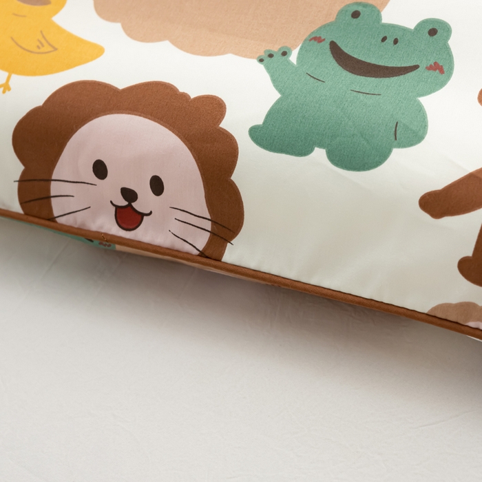 91家纺网 家纺一手货源 找家纺 萌番宝 2023新款全棉儿童60支枕芯枕套午睡枕A类双面枕 东非草原