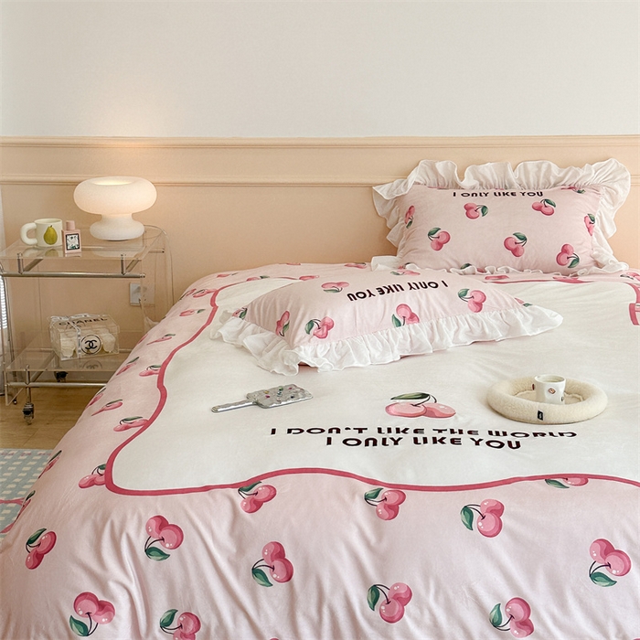 91家纺网 家纺一手货源 找家纺 （总）昔可家纺 2023新款花边绣花牛奶绒四件套