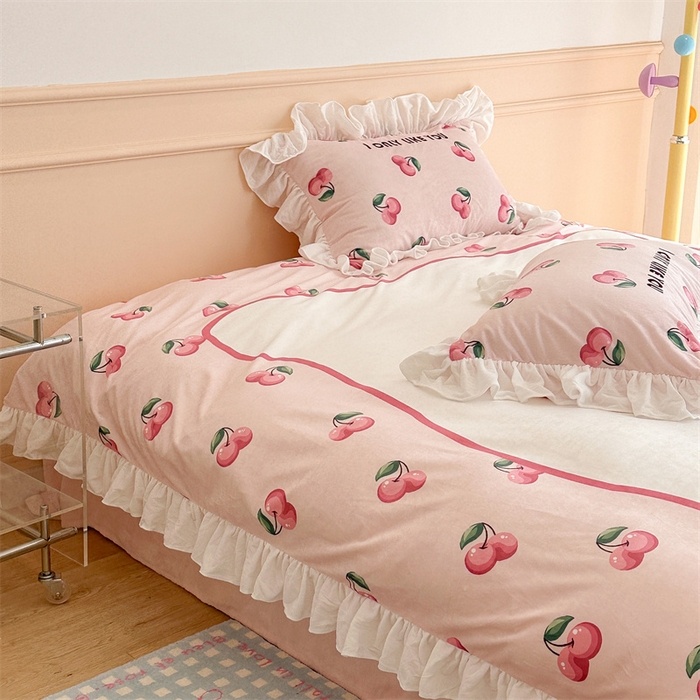 91家纺网 家纺一手货源 找家纺 （总）昔可家纺 2023新款花边绣花牛奶绒四件套