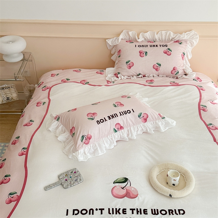 91家纺网 家纺一手货源 找家纺 （总）昔可家纺 2023新款花边绣花牛奶绒四件套