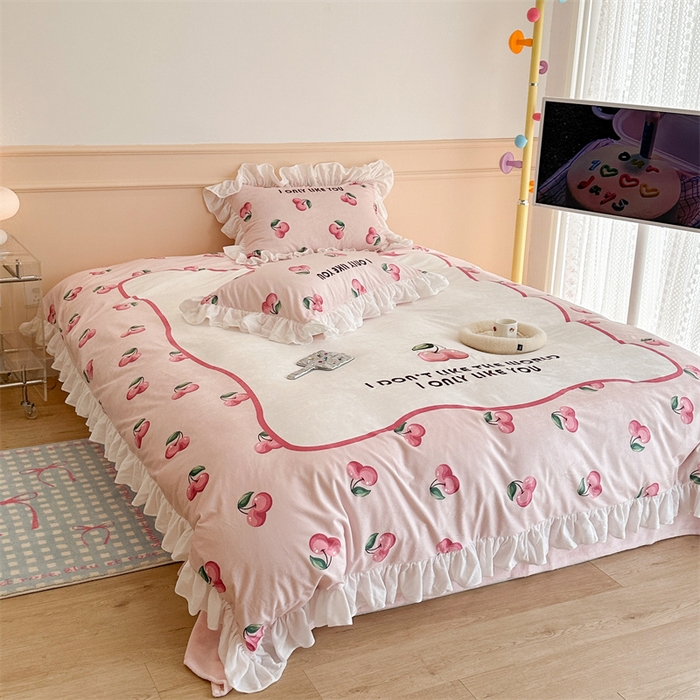 91家纺网 家纺一手货源 找家纺 （总）昔可家纺 2023新款花边绣花牛奶绒四件套