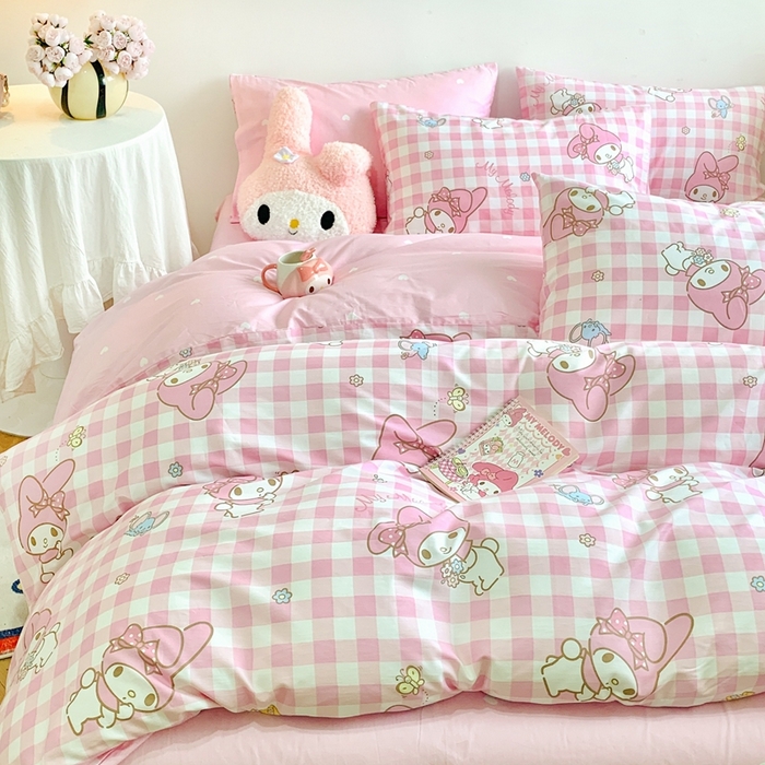 91家纺网 家纺一手货源 找家纺 朵希曼 2025新款全棉三丽鸥卡通印花系列四件套 粉格美乐蒂